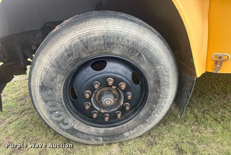 image for item EG6496 2010 Blue Bird Vision school bus