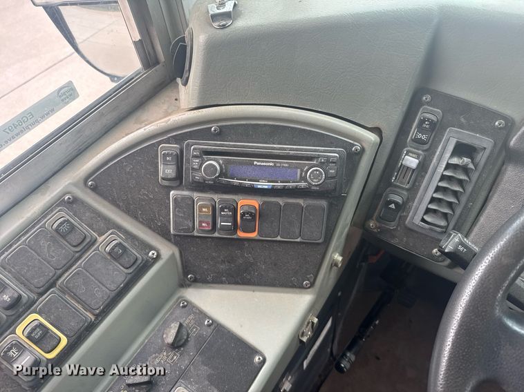 image for item EG6497 2008 Blue Bird Vision school bus