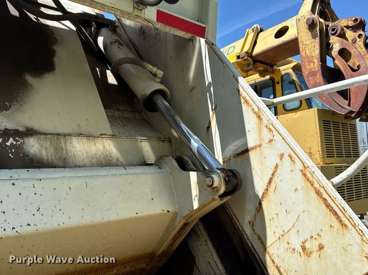 image for item EG8350 2013 Crane Carrier Low Entry refuse truck