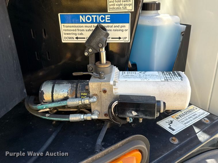 image for item EG8350 2013 Crane Carrier Low Entry refuse truck