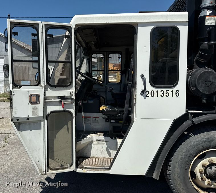 image for item EG8350 2013 Crane Carrier Low Entry refuse truck