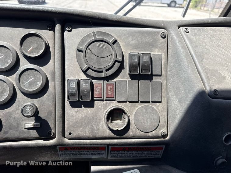 image for item EG8350 2013 Crane Carrier Low Entry refuse truck