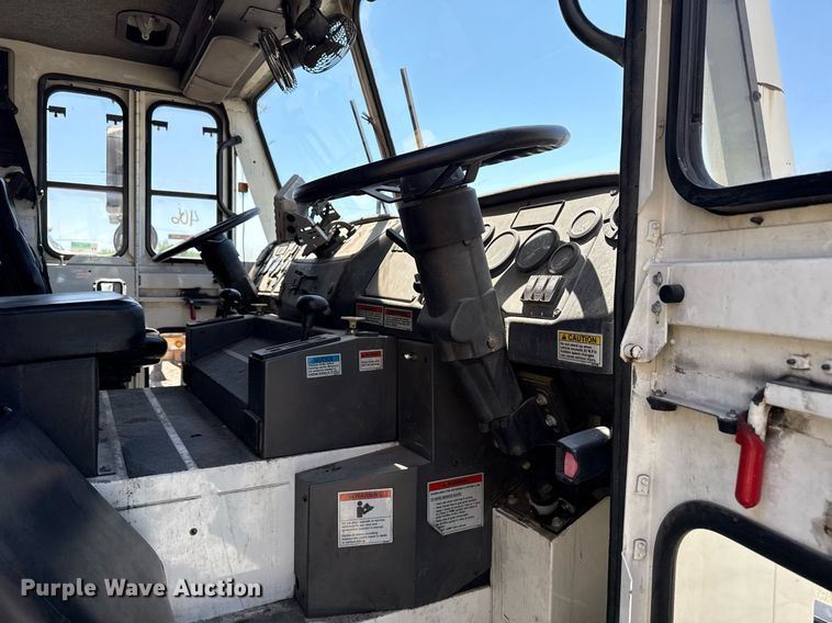 image for item EG8350 2013 Crane Carrier Low Entry refuse truck