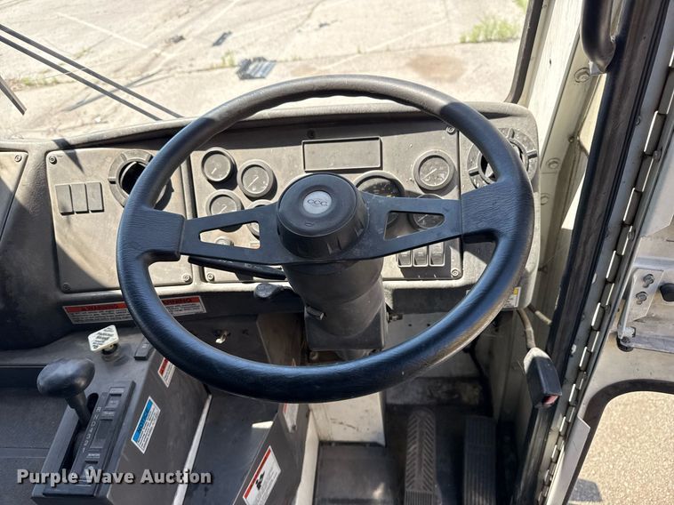 image for item EG8350 2013 Crane Carrier Low Entry refuse truck