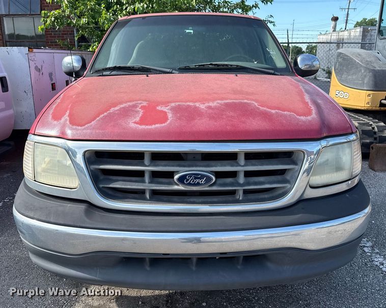 image for item EG8419 2001 Ford F150 SuperCab pickup truck