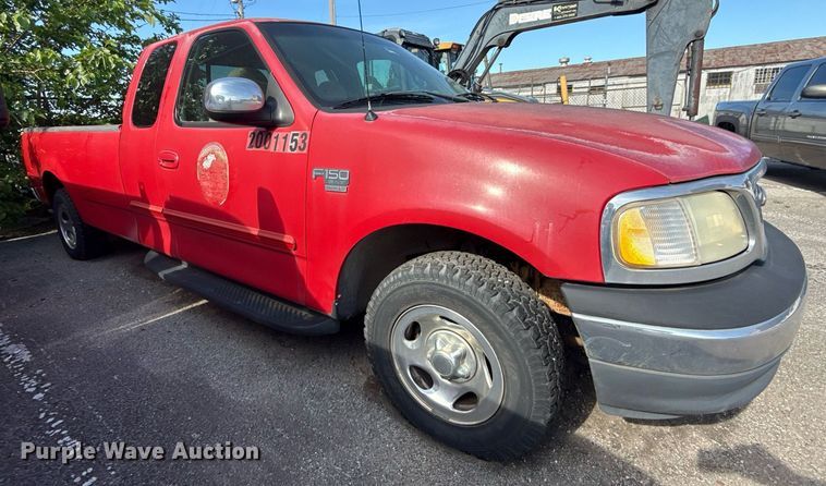 image for item EG8419 2001 Ford F150 SuperCab pickup truck