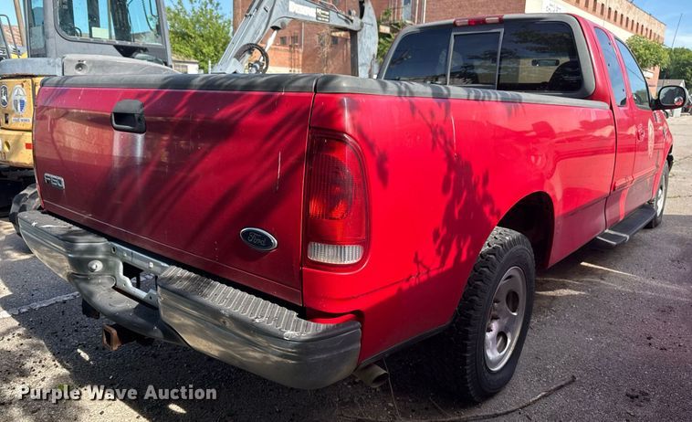 image for item EG8419 2001 Ford F150 SuperCab pickup truck