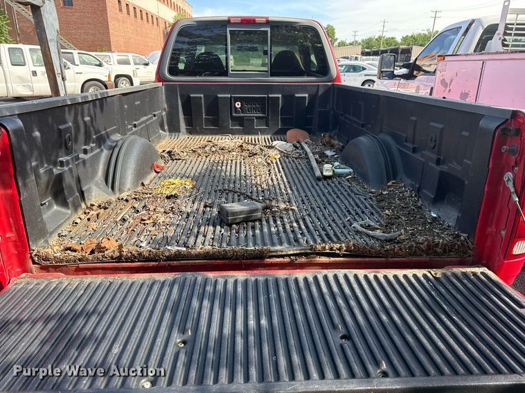 image for item EG8419 2001 Ford F150 SuperCab pickup truck