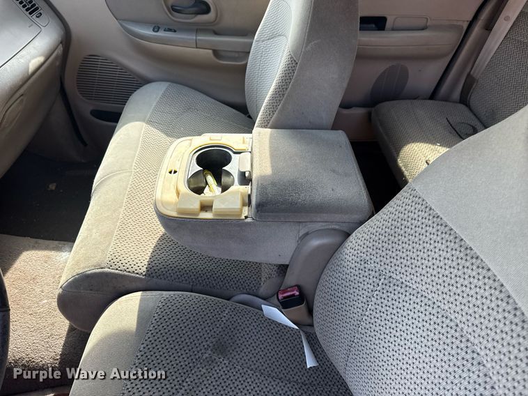 image for item EG8419 2001 Ford F150 SuperCab pickup truck