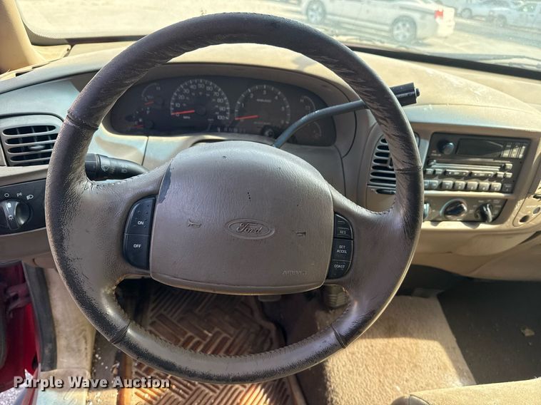 image for item EG8419 2001 Ford F150 SuperCab pickup truck