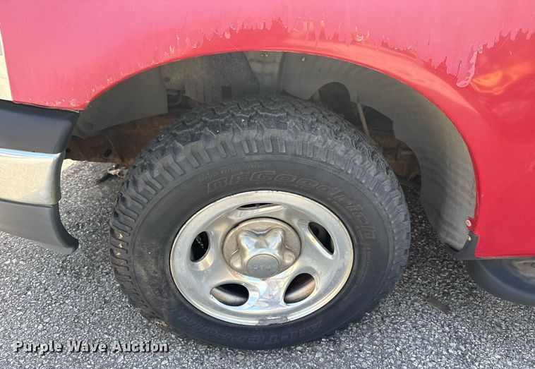 image for item EG8419 2001 Ford F150 SuperCab pickup truck