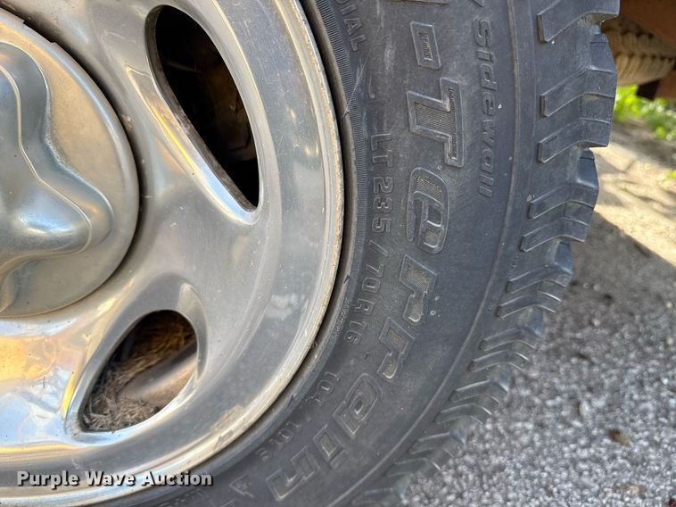 image for item EG8419 2001 Ford F150 SuperCab pickup truck