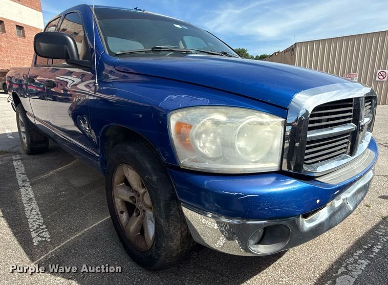image for item EG8423 2008 Dodge Ram 1500 Quad Cab pickup truck