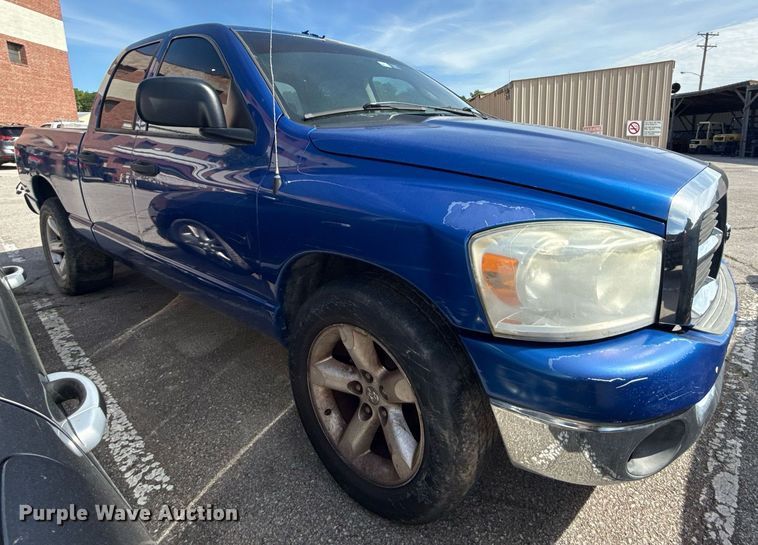 image for item EG8423 2008 Dodge Ram 1500 Quad Cab pickup truck