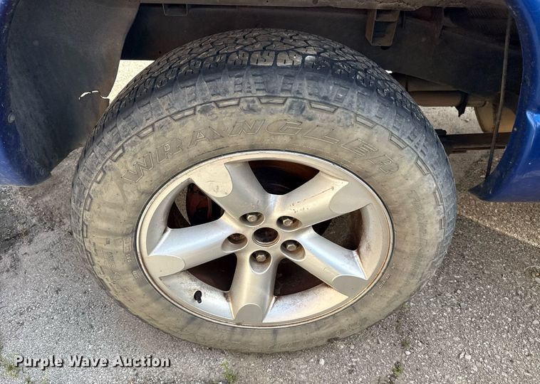 image for item EG8423 2008 Dodge Ram 1500 Quad Cab pickup truck