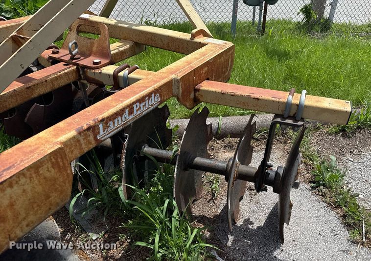 image for item EG8425 Land Pride tandem disk