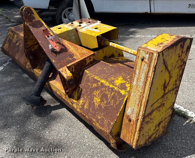 image for item EG8426 Flail mower