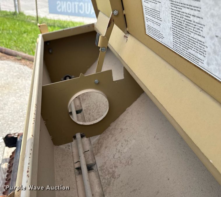 image for item EG8427 2000 Land Pride OS1572 overseeder