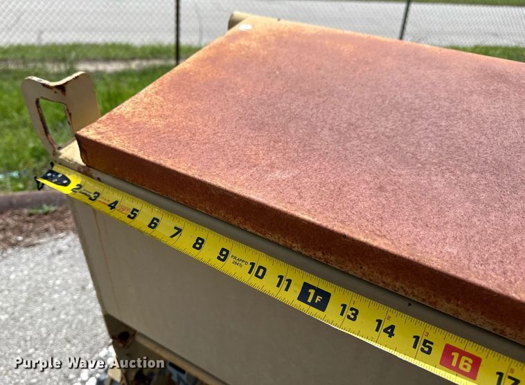 image for item EG8427 2000 Land Pride OS1572 overseeder