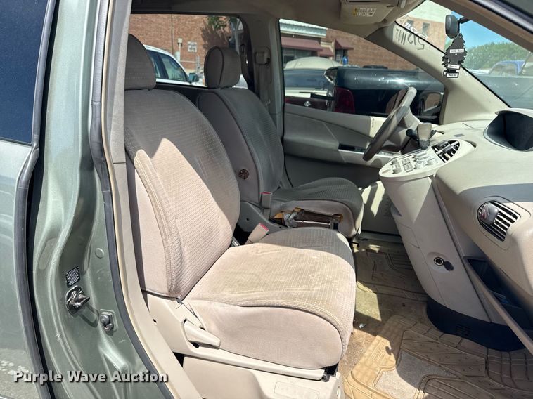 image for item EG8430 2005 Nissan Quest 