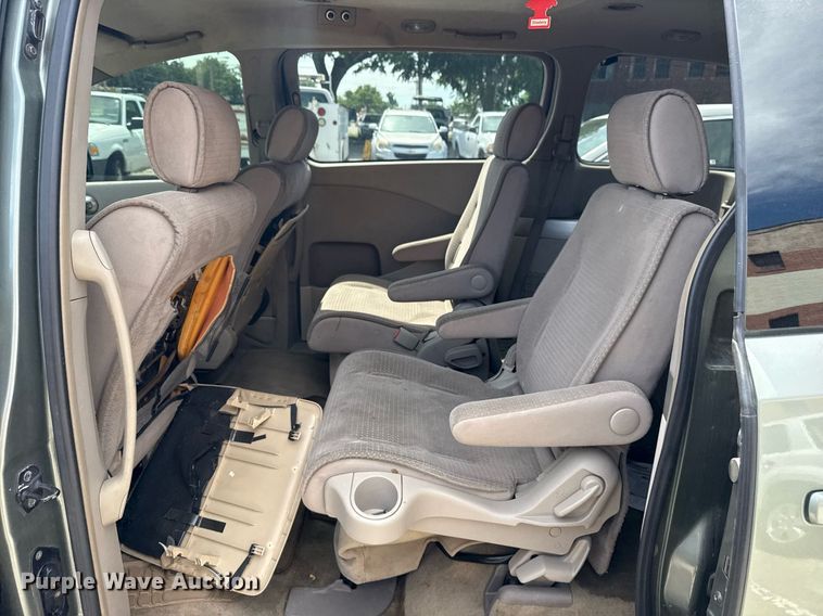 image for item EG8430 2005 Nissan Quest 