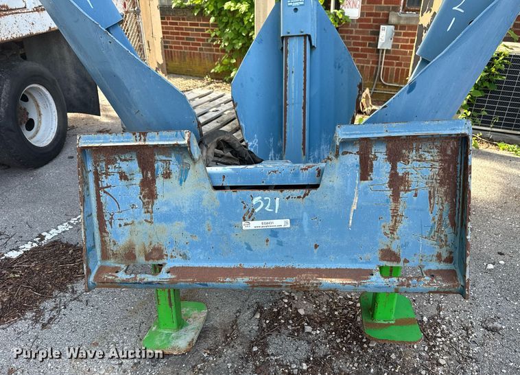 image for item EG8431 CareTree 936 skid steer tree spade