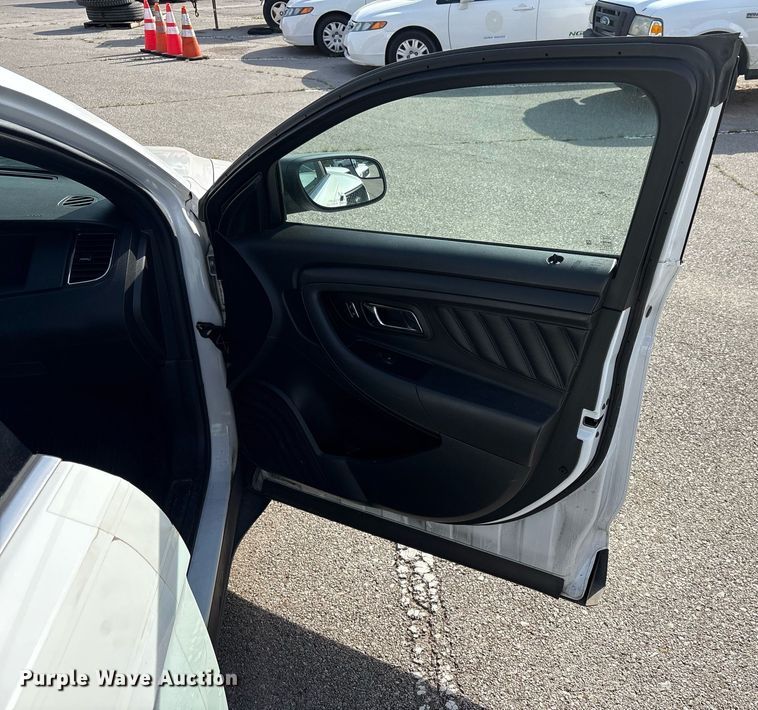 image for item EG8433 2018 Ford Taurus Police Interceptor 