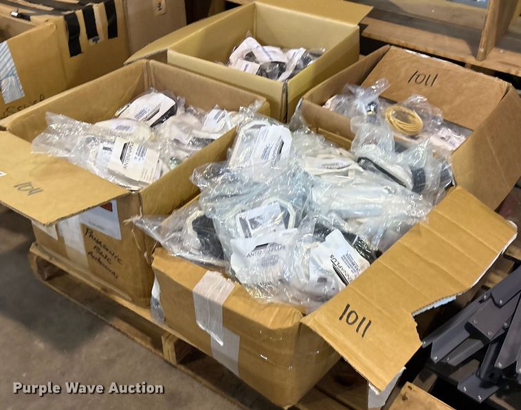 image for item EG8435 Approximately 145 antennas