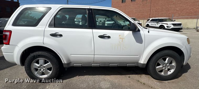 image for item EG8438 2010 Ford Escape SUV