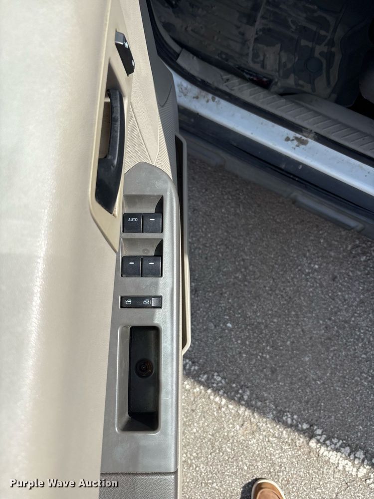 image for item EG8438 2010 Ford Escape SUV