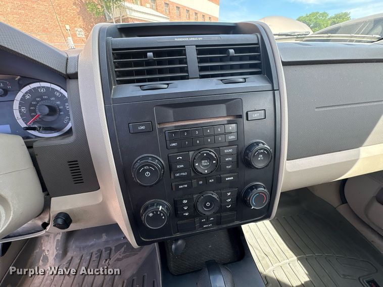 image for item EG8438 2010 Ford Escape SUV