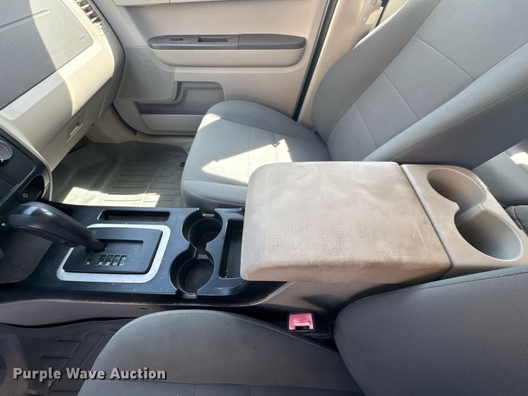 image for item EG8438 2010 Ford Escape SUV