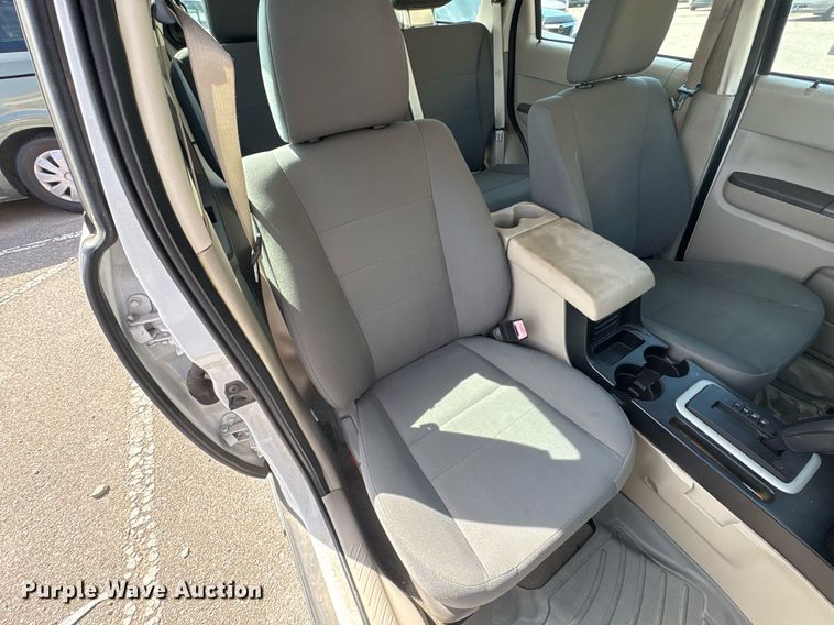 image for item EG8438 2010 Ford Escape SUV