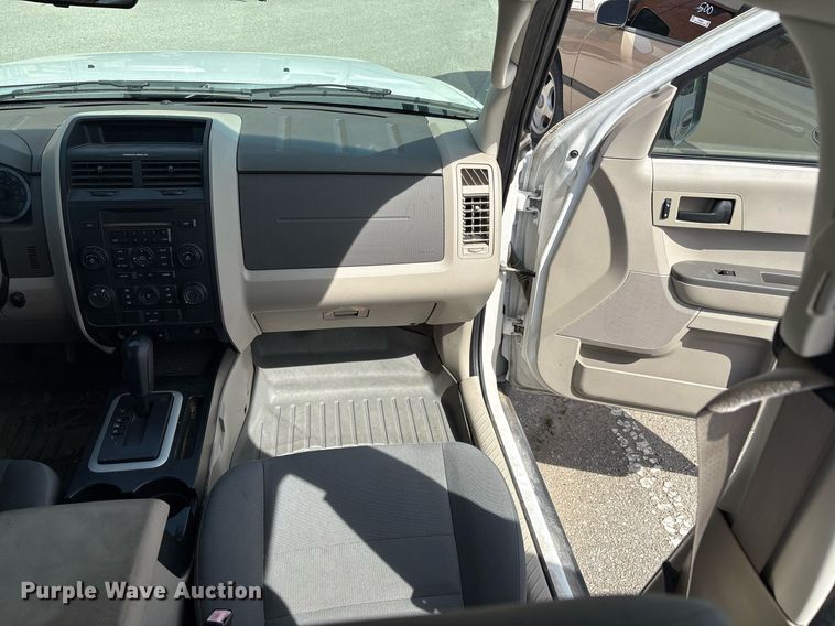 image for item EG8438 2010 Ford Escape SUV