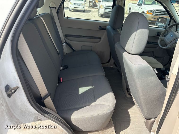 image for item EG8438 2010 Ford Escape SUV