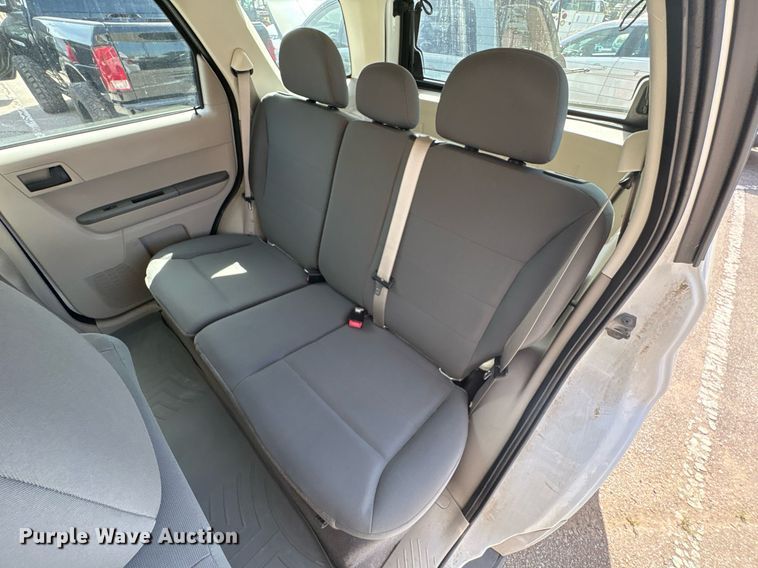 image for item EG8438 2010 Ford Escape SUV