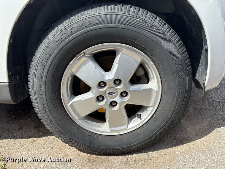 image for item EG8438 2010 Ford Escape SUV