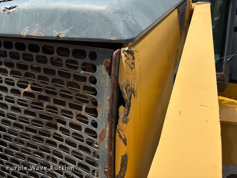 image for item EG8440 2001 John Deere 310SG backhoe