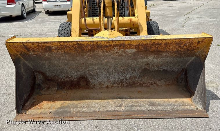 image for item EG8440 2001 John Deere 310SG backhoe