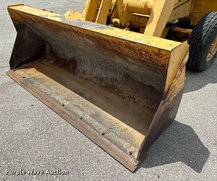 image for item EG8440 2001 John Deere 310SG backhoe