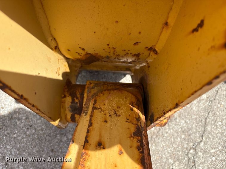 image for item EG8440 2001 John Deere 310SG backhoe