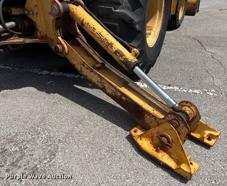 image for item EG8440 2001 John Deere 310SG backhoe