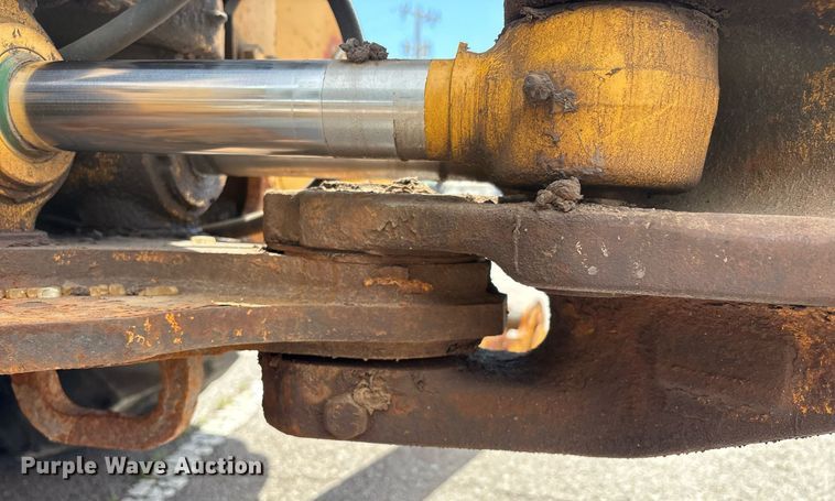 image for item EG8440 2001 John Deere 310SG backhoe