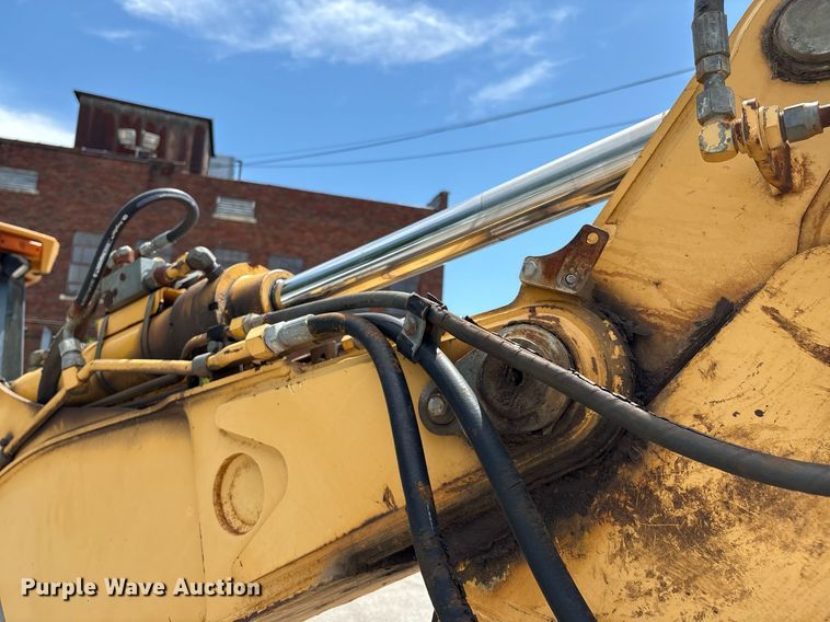 image for item EG8440 2001 John Deere 310SG backhoe