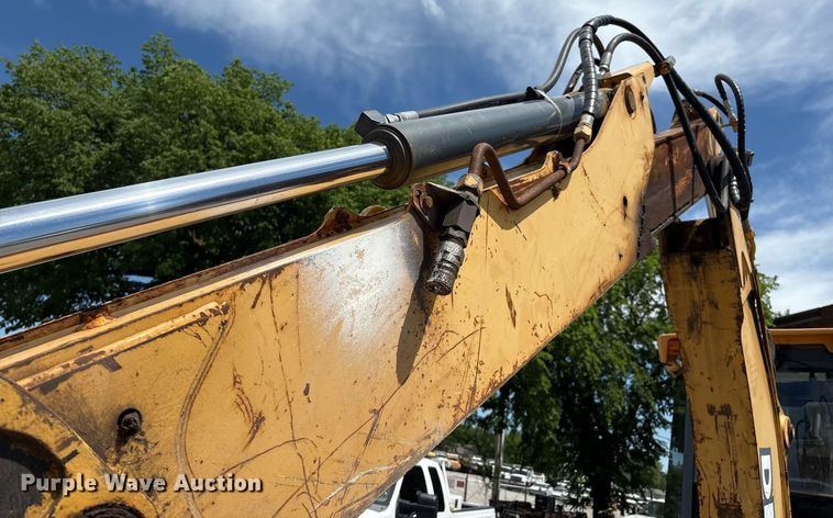 image for item EG8440 2001 John Deere 310SG backhoe