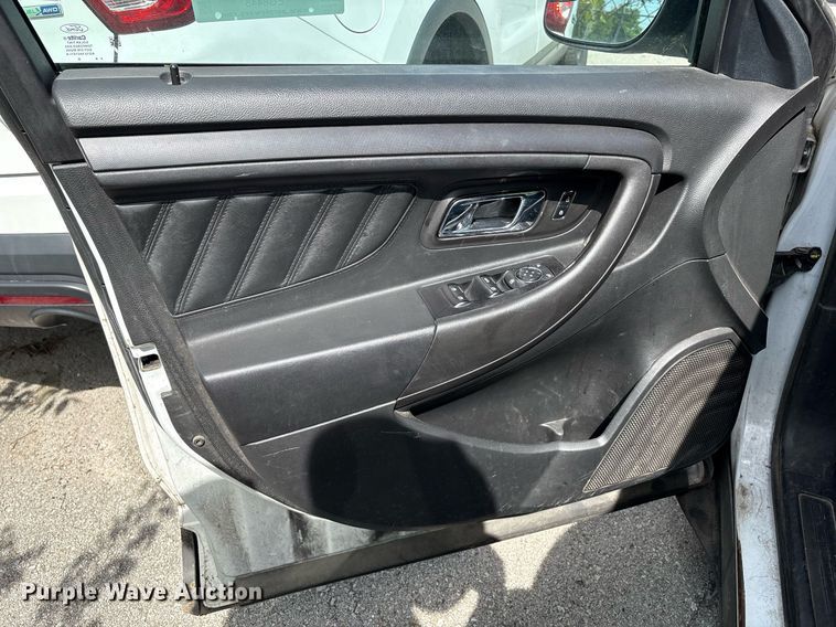 image for item EG8445 2014 Ford Taurus Police Interceptor 