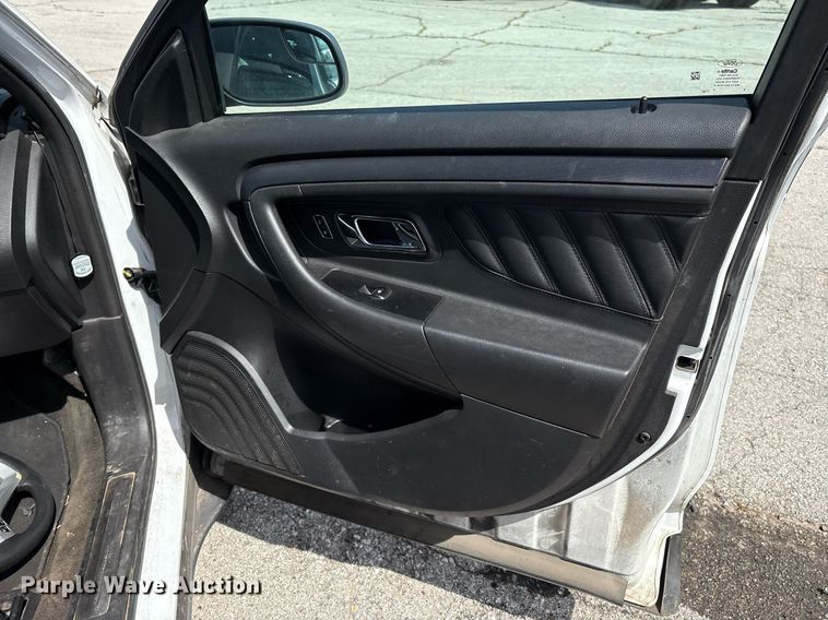 image for item EG8445 2014 Ford Taurus Police Interceptor 