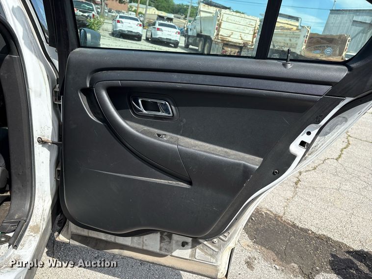 image for item EG8445 2014 Ford Taurus Police Interceptor 