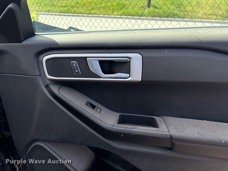 image for item EG8448 2021 Ford Explorer Police Interceptor SUV