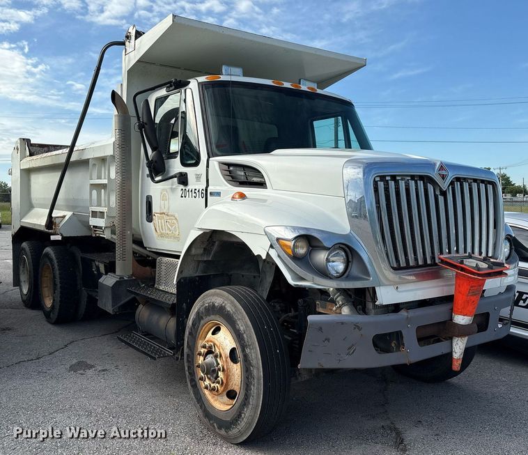 image for item EG8451 2011 International 7400 dump truck